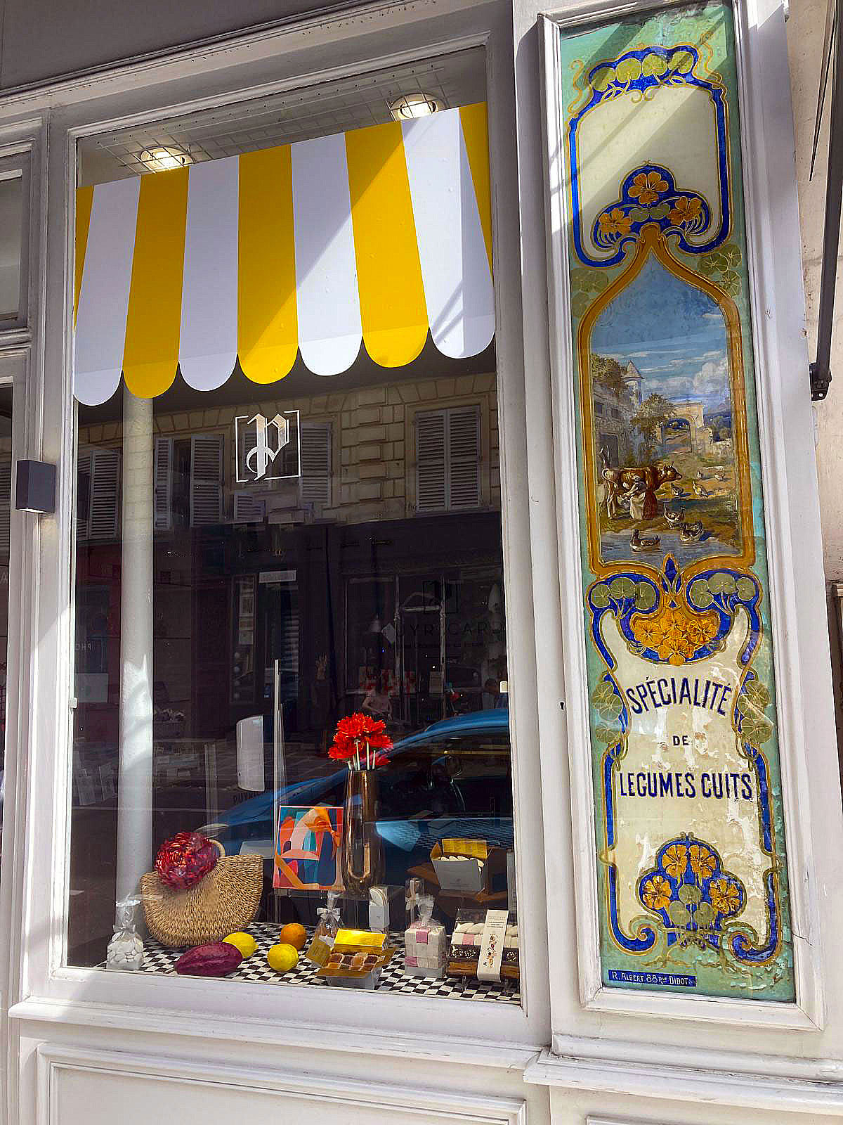 Chocolate, sweet treats and perfumes in the Marais - Image 9